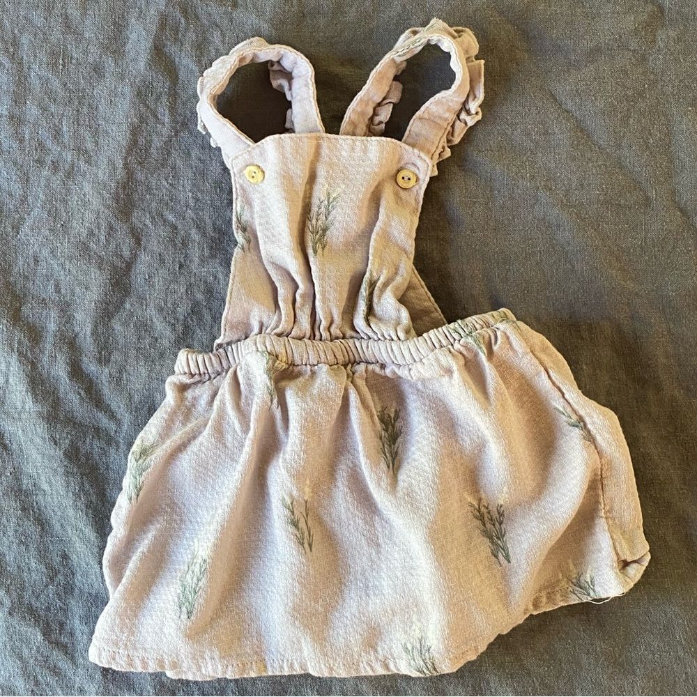 Lilac/Gray overall dress with white flower design